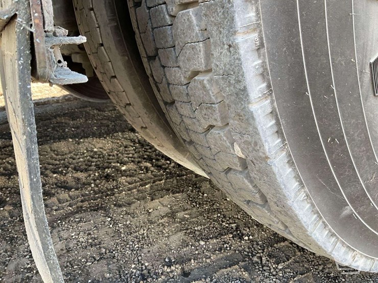 2015-international-durastar-4300-image-38