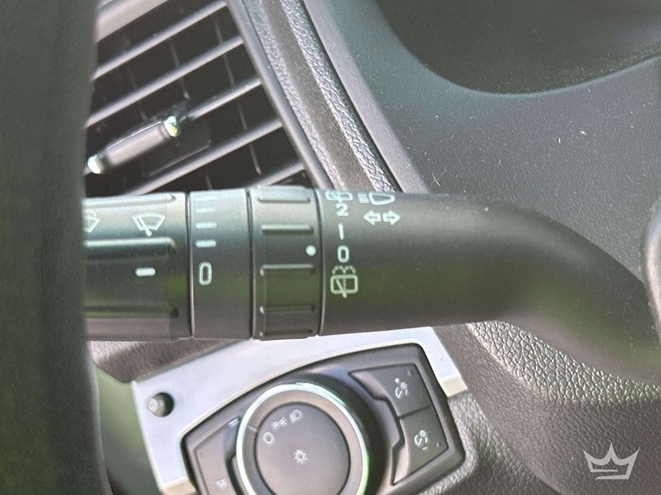 2017-ford-explorer-image-16