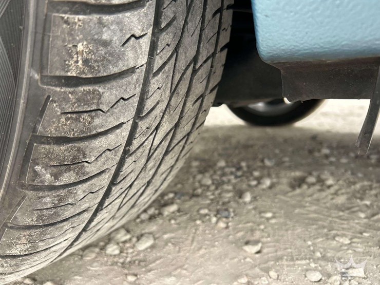 2015-nissan-leaf-hatchback-image-24