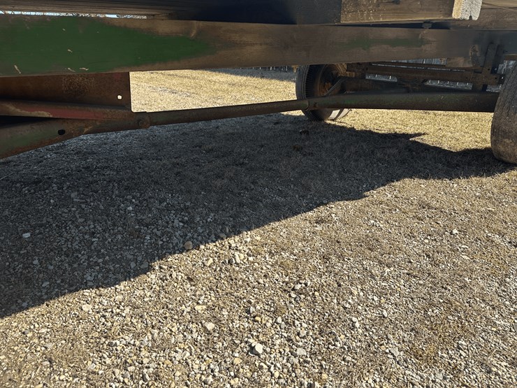 hayrack-7'-x-14'-w/jd-gear-&-hoist-image-8