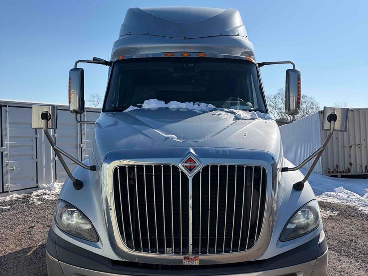 2017-international-prostar-image-2