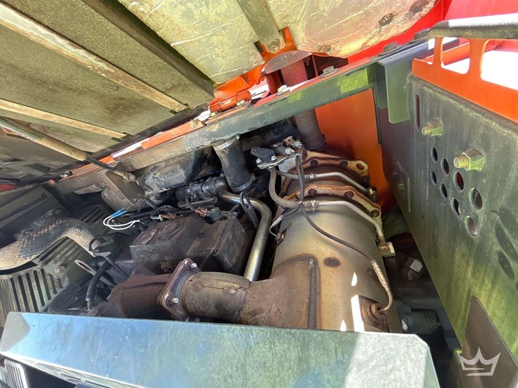 2015-hitachi-zx75us-image-6