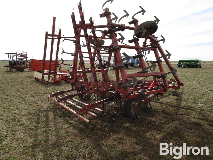 hesston-2210-image-5