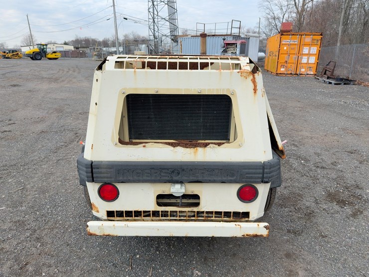 2015-ingersoll-rand-185-image-4