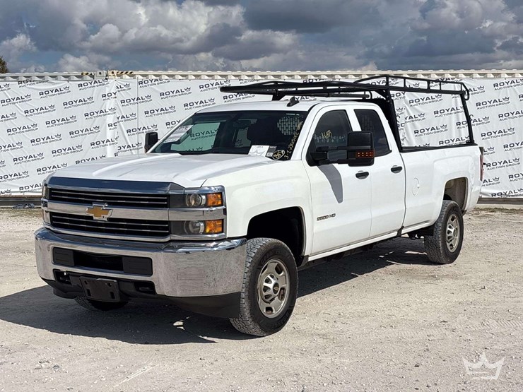 2019-chevrolet-silverado-2500hd-image-1