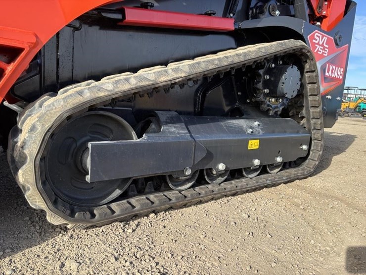 2024-kubota-svl75-3-image-14