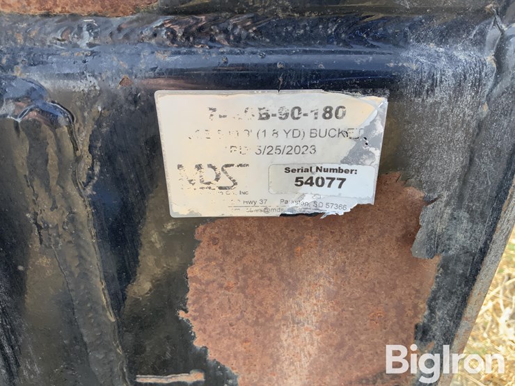 2023-mds-1.8yd-bucket-image-18