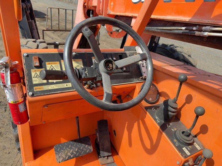 2014-sky-trak-10054-image-17