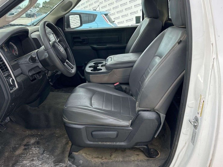 2015-dodge-1500-image-12