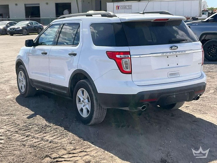 2013-ford-explorer-image-4