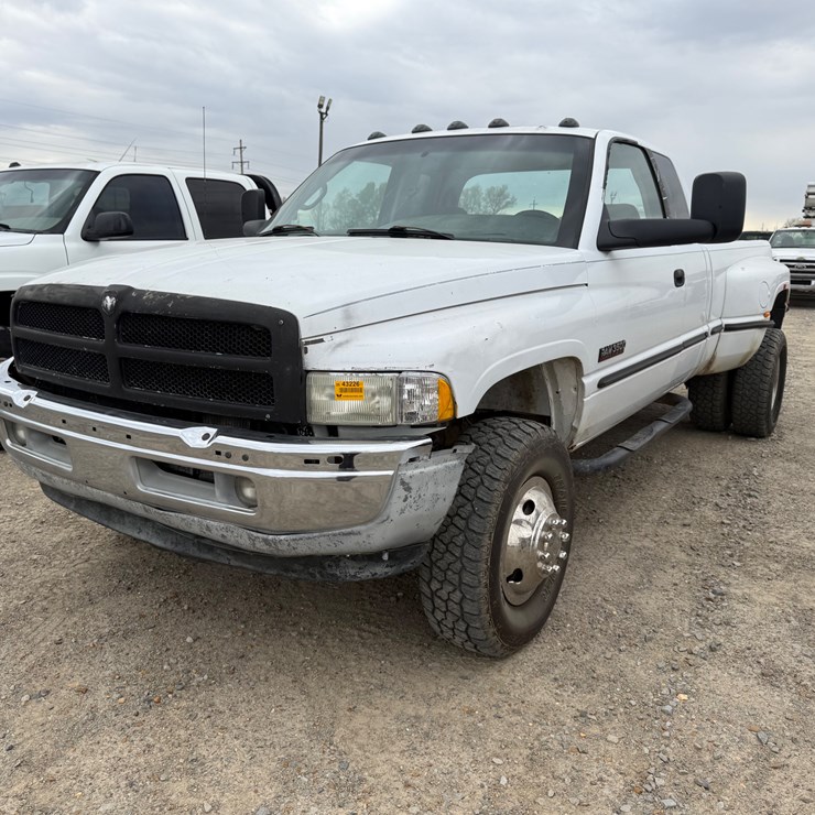 1999 DODGE RAM 3500