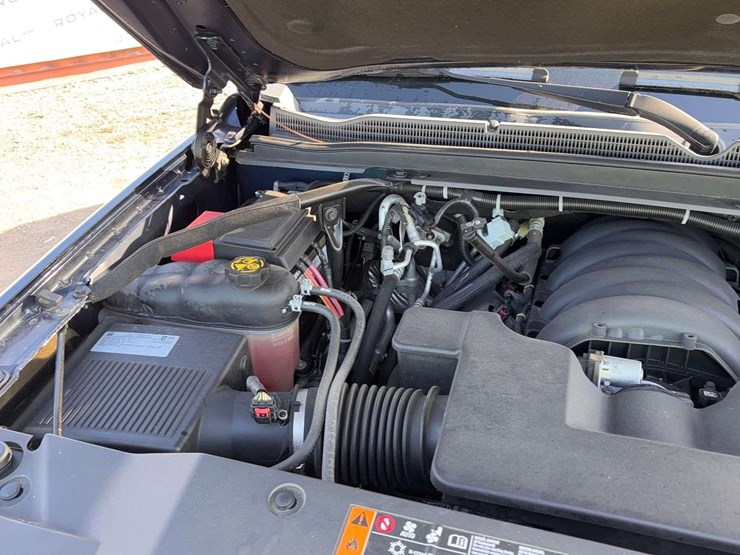 2020-chevrolet-tahoe-image-22