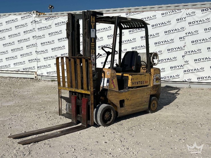 hyster-50-5,000lb-propane-forklift-image-1