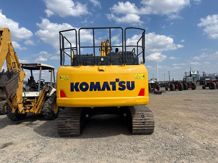 2023-komatsu-pc210-image-5