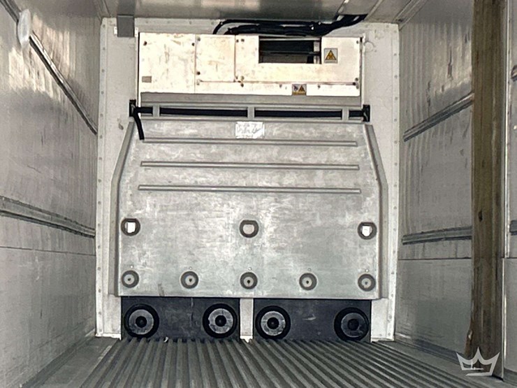 2016-great-dane-48ft-image-13