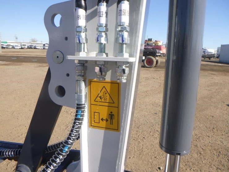 bttl-et15h-6-hydraulic-excavator-image-13