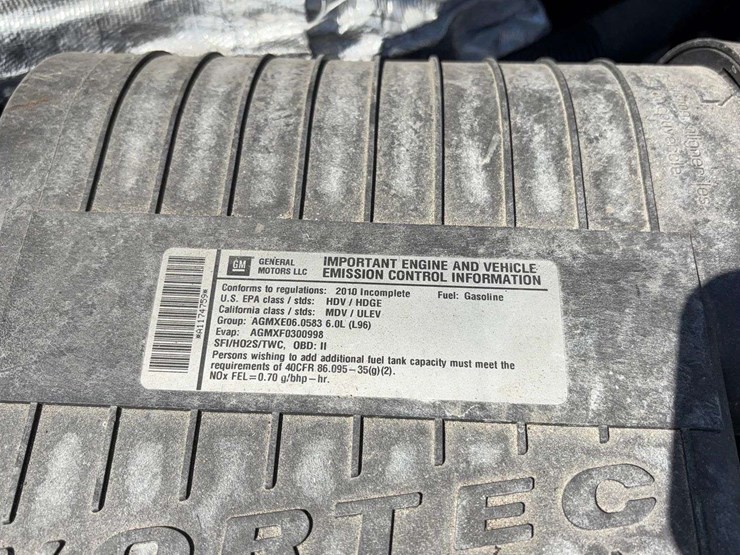 2010-chevrolet-express-3500-image-11