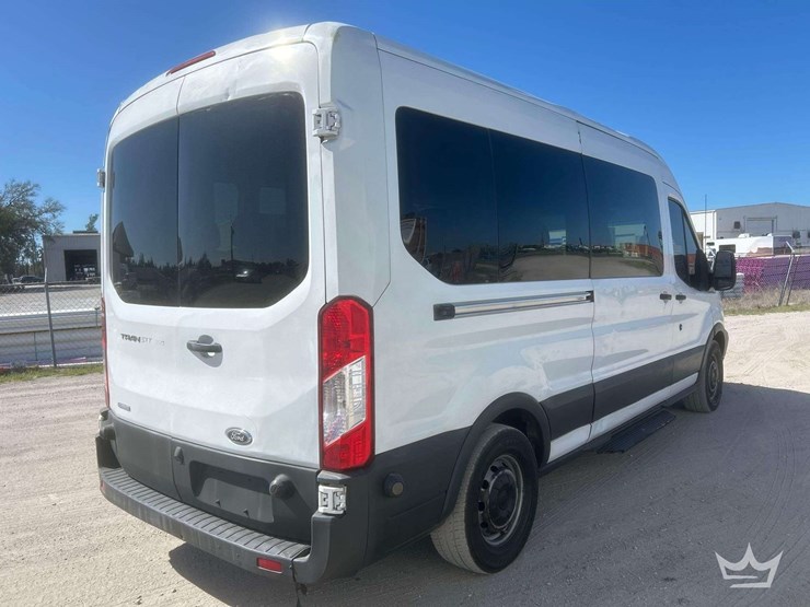 2016-ford-transit-image-3