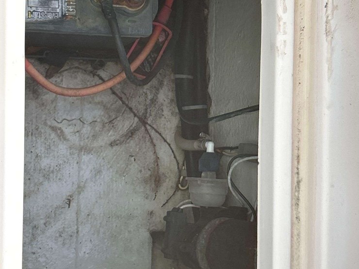 2005-20-ft.-grady-white-boat-with-25-ft.-float-on-t/a-boat-trailer-image-10