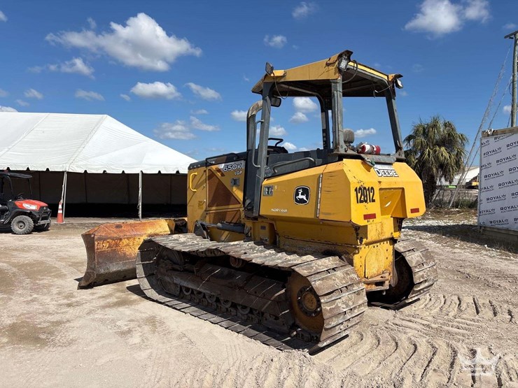 2014-deere-650k-lgp-image-3