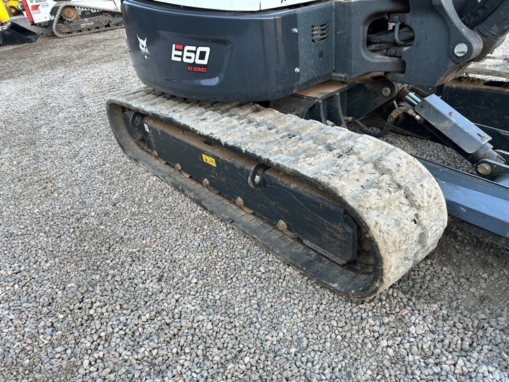 2023-bobcat-e60-image-12