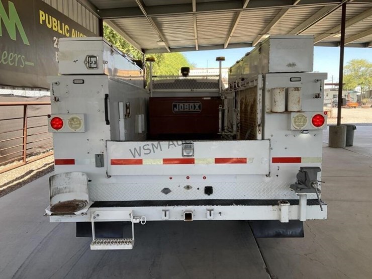 2017-ford-f550-image-6