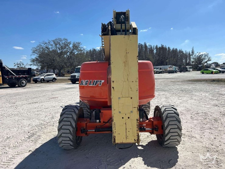 2007-jlg-600hj-60ft-4x4-articulating-boom-lift-image-22