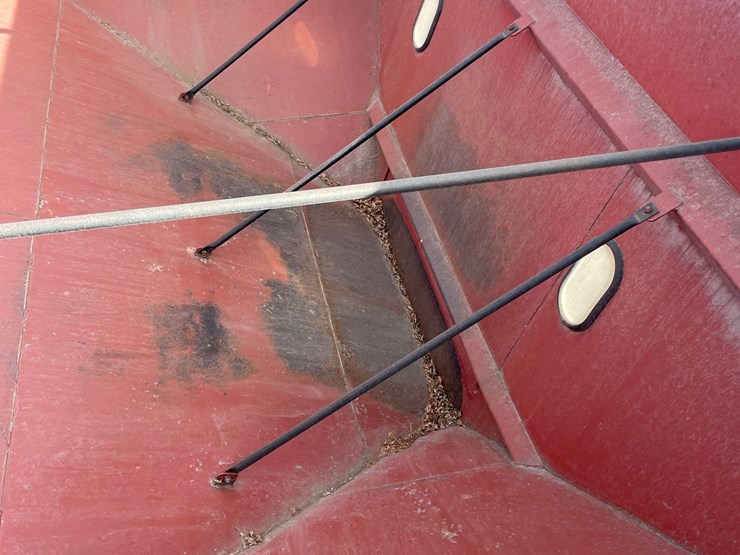 demco-650bu-posi-flow-gravity-wagon—1-owner-image-20