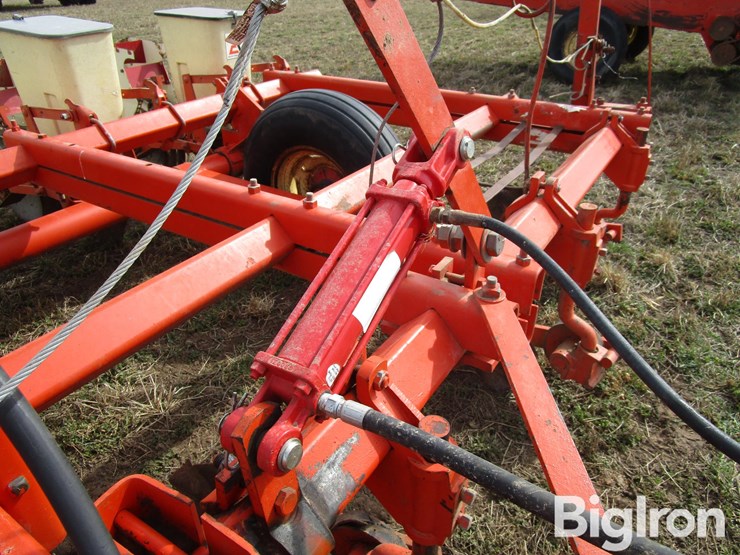 allis-chalmers-6r30-pull-type-planter-image-16