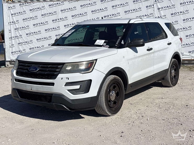 2016-ford-explorer-image-1