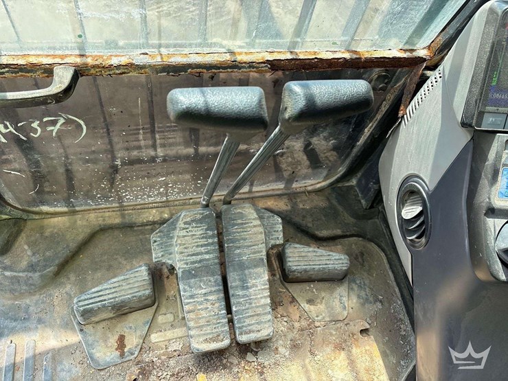 2020-komatsu-pc210-lc-image-34