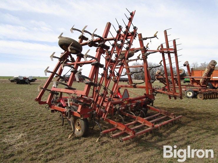 hesston-2210-image-7