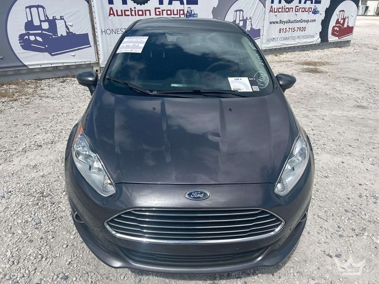 2019-ford-fiesta-se-hatchback-image-23