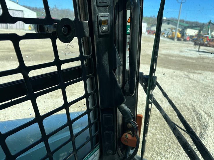 bobcat-t650-image-25