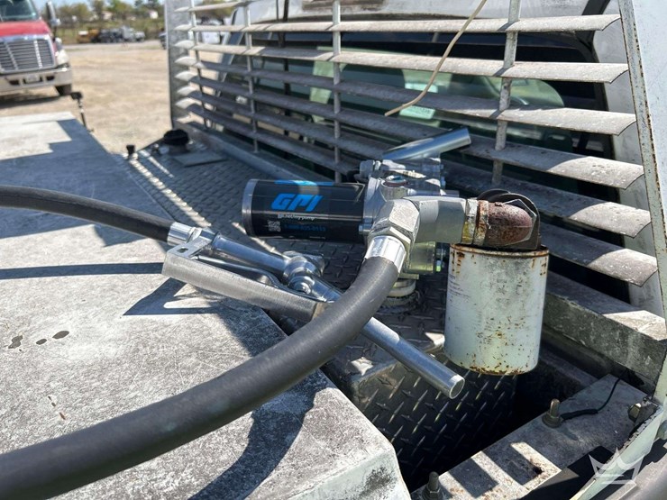 2011-ford-f150-image-21