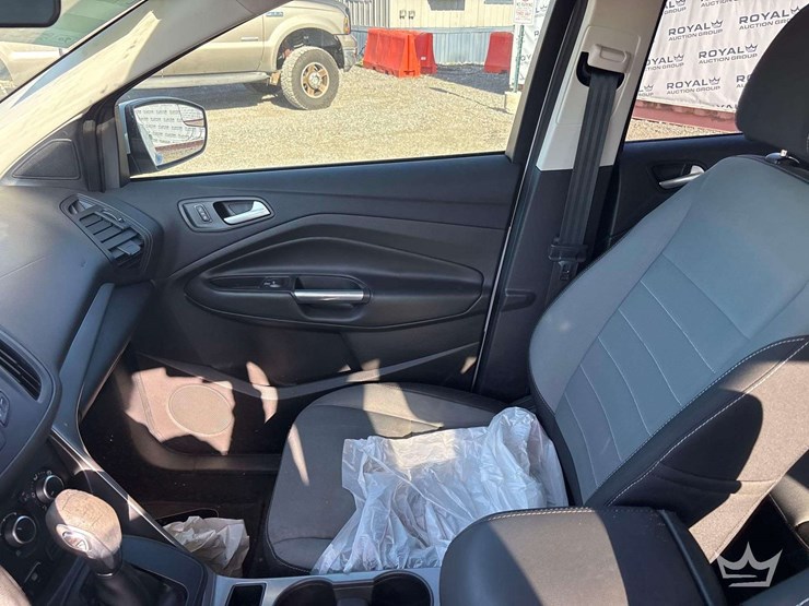 2016-ford-escape-image-17