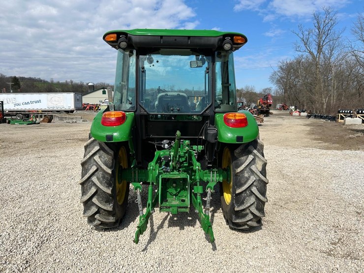 2021-john-deere-5055e-image-3