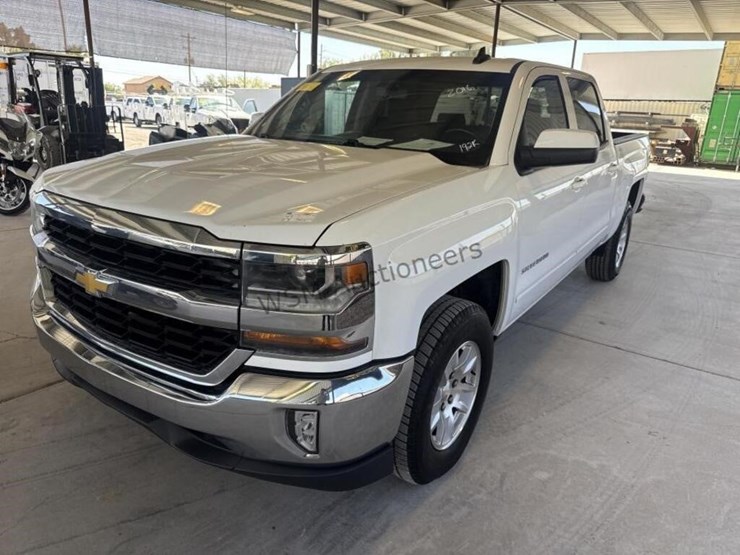 2016-chevrolet-silverado-1500-image-5