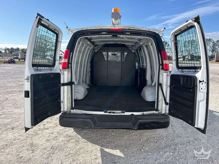 2011-chevrolet-express-2500-image-20