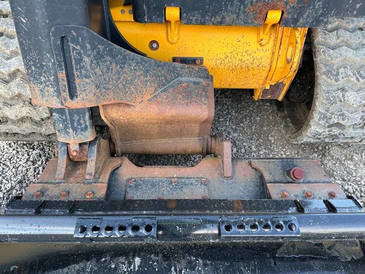 2018-jcb-270t-image-10