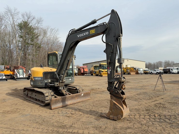 2016-volvo-ecr88d-image-7