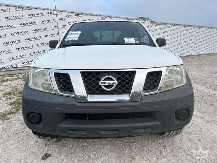 2015-nissan-frontier-image-29