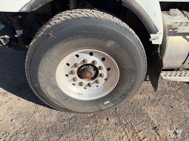 2011-kenworth-t400-image-31