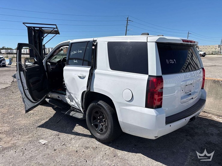 2019-chevrolet-tahoe-image-4