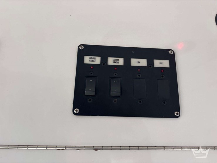 2013-chevrolet-step-van/-command-center-image-19