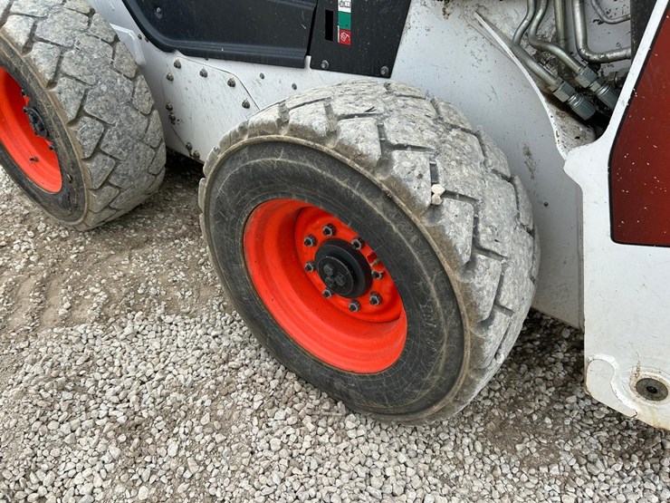 2023-bobcat-s76-image-16