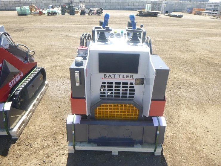 battler-st28h-6-skid-steer-track-loader-image-6