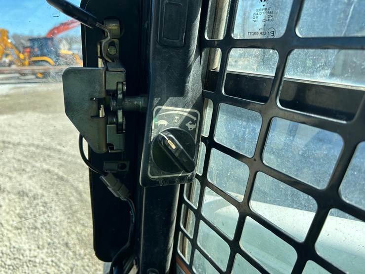 bobcat-t650-image-22