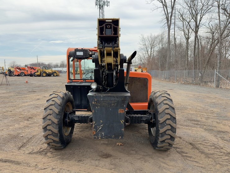 2015-jlg-g6-42a-image-4