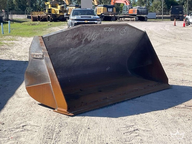 2015-volvo-85160-4yd.-loader-bucket-attachment-image-2